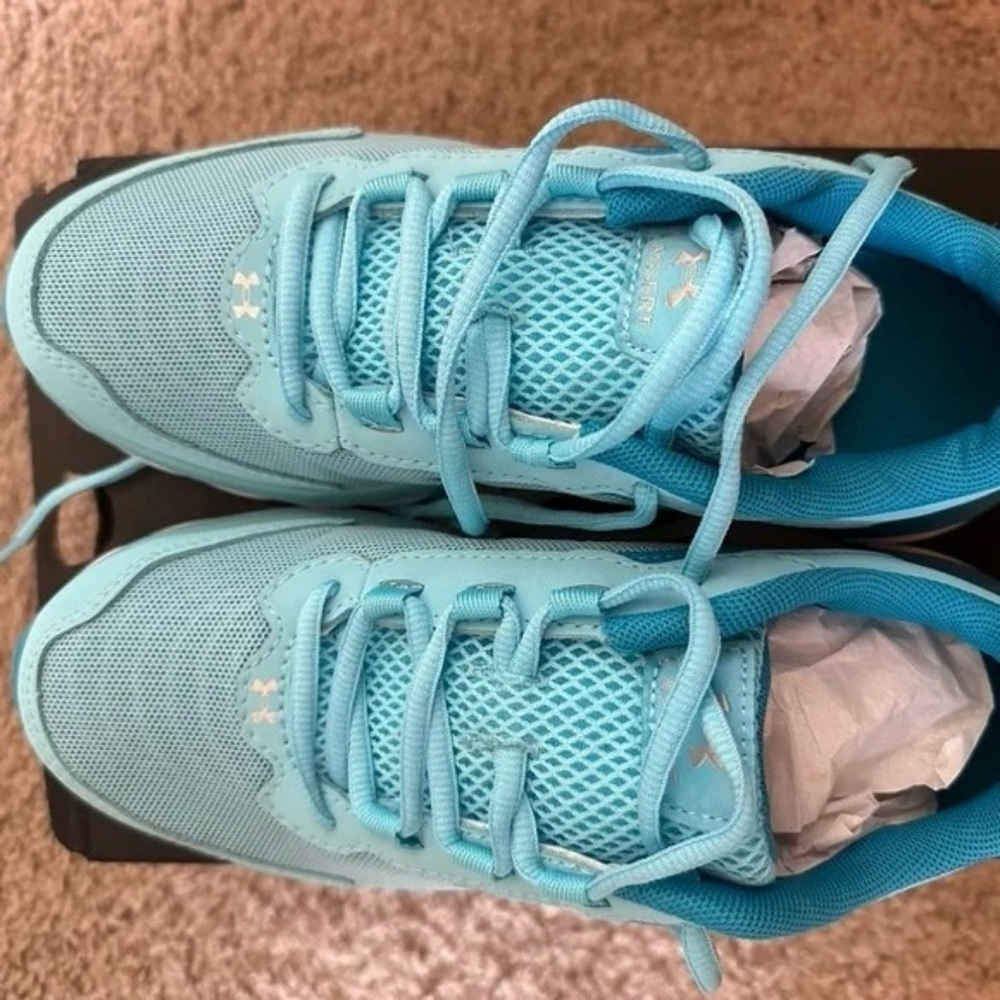 Under Armour Kid’s Girls Sneakers Size‎ 5 NWTO UA GGS Assert - Picture 2 of 5